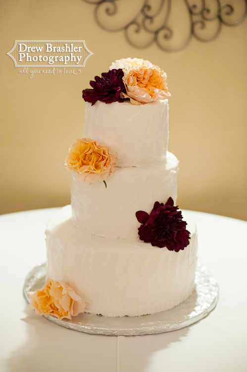 Make Wedding Cake Shopping a Piece of Cake! featured image