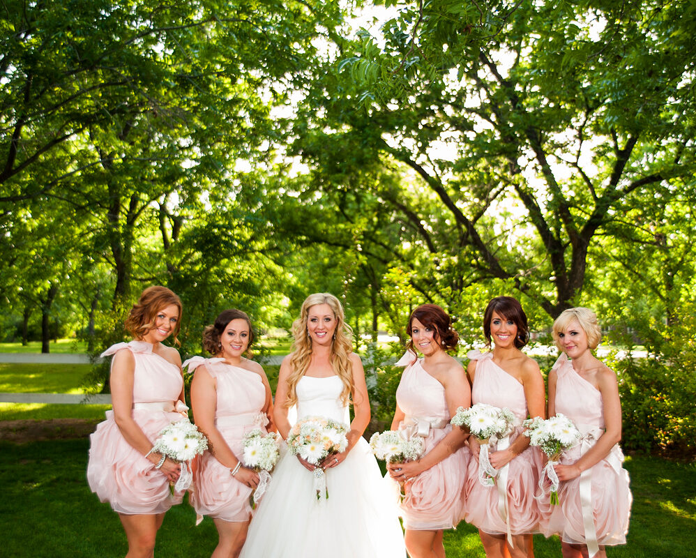 Pick the Perfect Bridesmaid Dress featured image