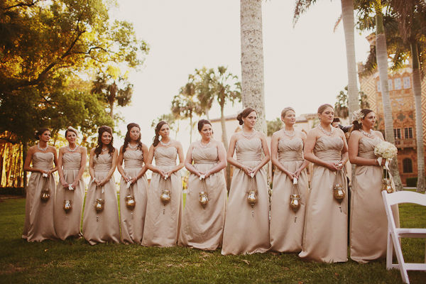 Alternative Bridesmaid Bouquets for the Budget Bride! featured image